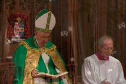 Francisco en la catedral de San Patricio en Nueva York celebró vísperas con el clero