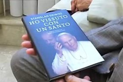 Fue el hombre más próximo a Juan Pablo II durante todo su pontificado.