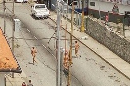 Los seminaristas menores corren desnudos tras ser atacados