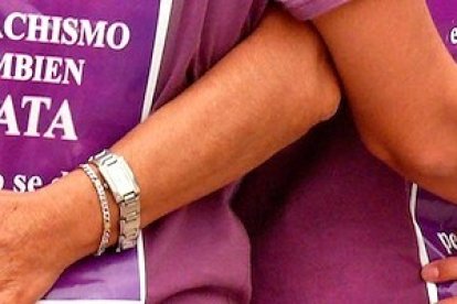 ¿Es violencia machista la que ejerce un hombre que se considera mujer sobre otra mujer? Algunas feministas ven los riesgos de la autoidentificación de género.