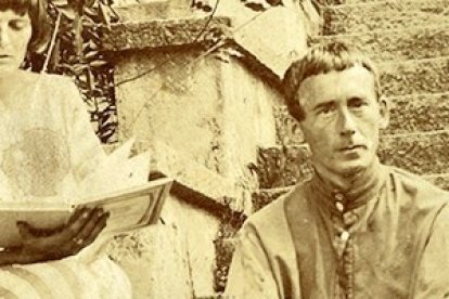 Hugo Ball junto a Emmy Hennings, cabaretera en el Voltaire, con quien se casó en 1920.