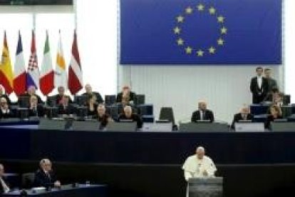 Francisco en su visita al Europarlamento - la UE reconoce su defensa de los valores y la unidad