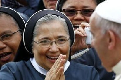 Mientras la mayoría de superioras religiosas querían una foto con el Papa, algunas buscaban plantear el tema de la ordenación... vía diaconado