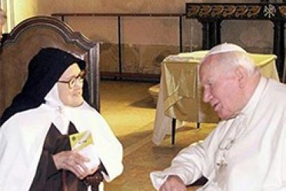 San Juan Pablo II con la vidente de Fátima Sor Lucía
