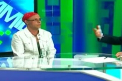 Paul y Maritza, dos ex-transexuales, en el programa Camilo de CNN en español, piden que no se cambie el sexo a niños