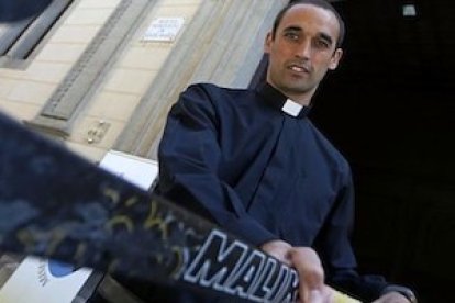 Carlos Ballbé dejó la élite mundial del hockey sobre hierba para ser sacerdote.