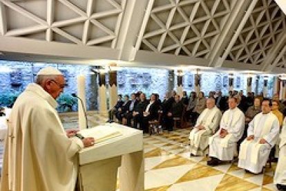 Pensar que Dios nos ha elegido, pensado y nombrado desde toda la eternidad debe darnos mucha seguridad, dice el Papa.