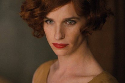 Eddy Redmayne, protagonista de «La Chica Danesa», película que aborda la cuestión transgénero de conformidad con los dogmas de la ideología de género.