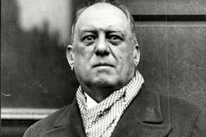 El inglés Aleister Crowley nació en 1875 y murió en 1947. Era conocido como La Bestia 666.
