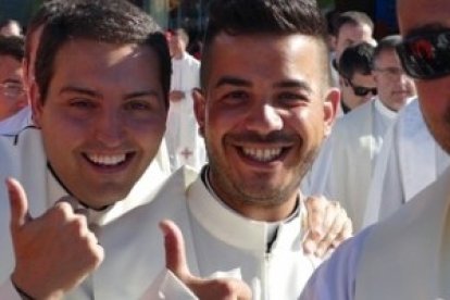 José Vilaplana anima a los feligreses a formar comunidad, a rezar con sus sacerdotes y a proyectar con él. Lo importante es que no se sienta solo