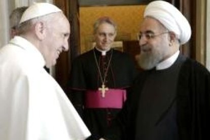 Hasán Ruhani, presidente de Irán, visitó al Papa Francisco en el Vaticano - desde 1999 no se producía una visita así