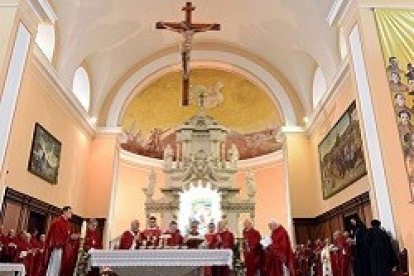 Ceremonia de beatificación presidida por el cardenal Amato