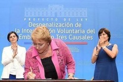 La presidente Michelle Bachelet es la gran impulsora del aborto en Chile.
