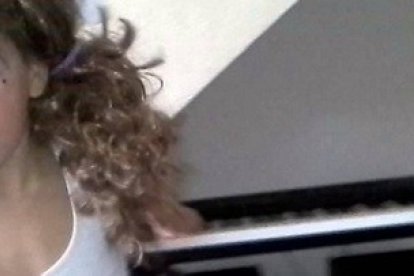 La madre obligaba a su hijo de siete años a vestir como una niña y a comportarse como tal