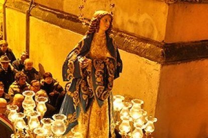 Procesión de la Inmaculada en Tarento, en el Sur de Italia. La devoción a la Purísima es muy intensa en todo el antiguo Reino de las Dos Sicilias.