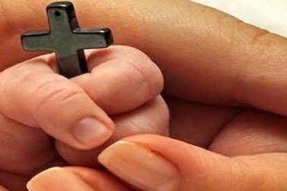 Christine dudó y pensó abortar, pero al final optó por su hija... y su hija vino con un Pan debajo del brazo. Foto: Shutterstock.