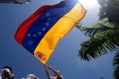 Los venezolanos se enfrentan a momentos de crisis y confusión