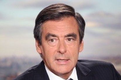 Fillon arrasó en las primarias de la derecha francesa