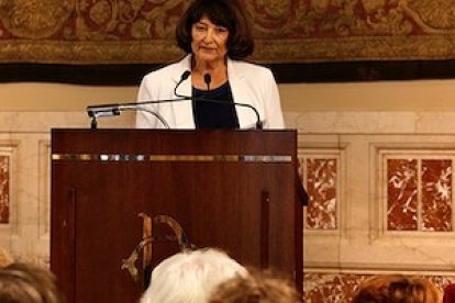 Sylviane Agacinski, en el acto celebrado en las dependencias de la Cámara de Diputados italiana: un sector del feminismo no acepta la maternidad subrogada.