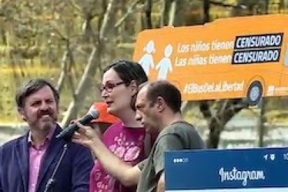 Charlotte Goiar habló breve pero contundentemente en la manifestación de HazteOir por la libertad de expresión y educación.