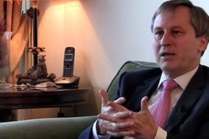 Alejandro Macarrón destaca los factores morales y sociales, más que económicos, como decisivos en el invierno demográfico.