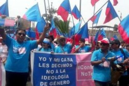 Durante 2 años las asociaciones profamilia y las iglesias han denunciado la doctrina LGBT y de género