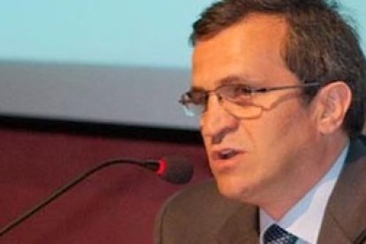 El doctor Giovanni Battista Guizzetti convive día a día desde hace años con enfermos gravemente discapacitados y sus familias.