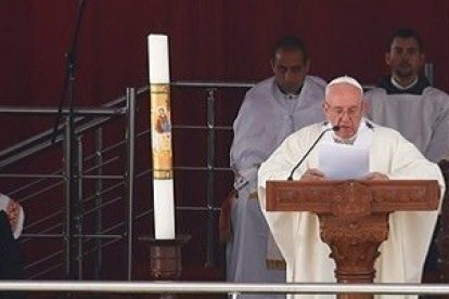 El Papa animó a los católicos egipcios a mirar adelante y hacer el bien a todos, "amigos y enemigos"