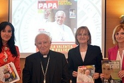 El cardenal Cañizares presentó la revista sobre el Papa en la Universidad Católica de Valencia