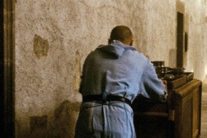 El sacerdote, autor del libro, pasó cuatro meses con los cartujos de Calabria (Italia)