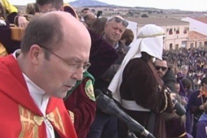 Pedro López utilizó una pequeña parte de su sermón para denunciar los peligros de la ideología de género