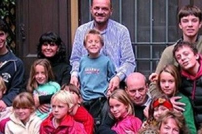 Lo que empezó acogiendo un niño enfermo se ha convertido en una ciudad de niños