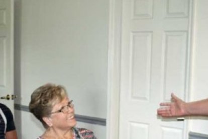 Ayuda a agentes de policía, del FBI y a bomberos