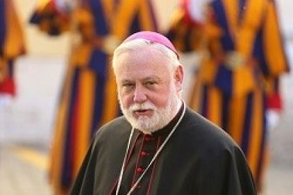 Monseñor Paul Gallagher es secretario vaticano de Relaciones con los Estados