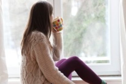 La edad media de los españoles es 44 años, de las mujeres de 35 años, menos de un tercio ha tenido hijos