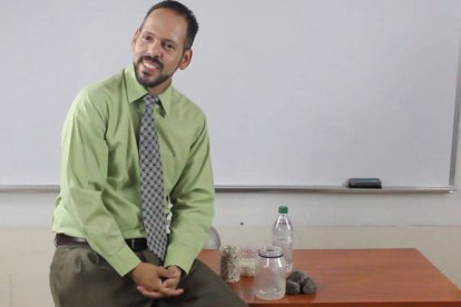 ¿Con qué llenar un frasco vacío? Un ejemplo clásico que también vale para considerar el amor a Dios y al prójimo.