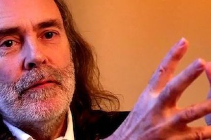 Años después de su conversión, John Waters ha dado a fondo, y perdido, dos batallas, el matrimonio gay y el aborto.