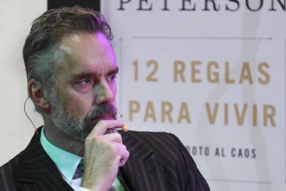 Jordan Peterson ha estado recientemente en España presentando su libro. En la imagen, durante un acto en la Universidad Francisco de Vitoria.