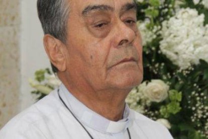 El sacerdote Luis Guillermo Correa ha sido exorcista durante más tres décadas y está formando a exorcistas más jóvenes en Cartagena de Indias