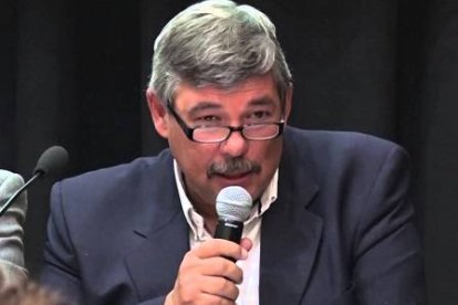 Jesús Silveyra es además de escritor, Subsecretario de Mercados Agropecuarios del gobierno de Argentina