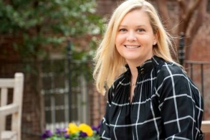 Stacie Aman se bautiza católica esta Vigilia Pascual de 2019 - ha buscado una comunidad viva y de cimientos fuertes para su familia