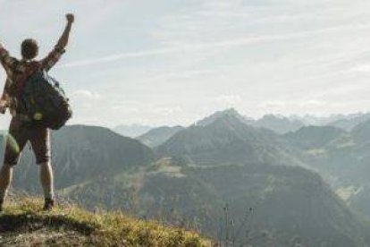 La libertad del dominio de uno mismo, y la confianza en el Amor de Cristo que abre a la eternidad...
