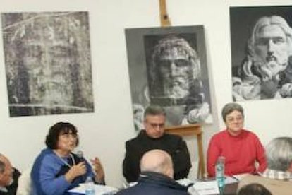 Daniela di Sarra presentó este viernes su libro sobre Bernini y la Sábana Santa. Foto: Carmelo Daniele / Roma Daily News.