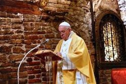 Hacía 162 años que un Papa no celebraba misa en la Casa de la Virgen en Loreto.