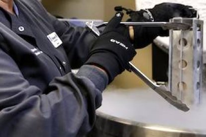 Cientos de miles de embriones congelados son abandonados cuando sus padres dejan de pagar el almacenamiento.