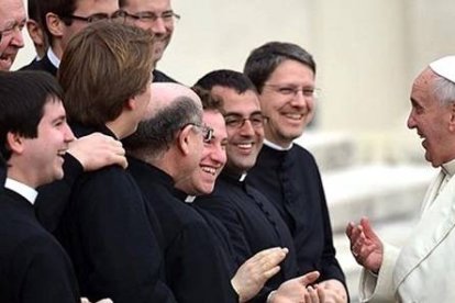 La carta del Papa la ha escrito con motivo de la festividad del Cura de Ars, patrono de los párrocos