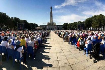 El día de la conmemoración del centenario acudieron al Cerro de los Ángeles más de doce mil personas. Y el flujo de peregrinos fue muy intenso en las semanas anteriores  y posteriores.