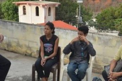 Con fe, esperanza y caridad, jóvenes y sacerdotes en Venezuela empiezan a construir comunidad viva en un país desmantelado y hundido