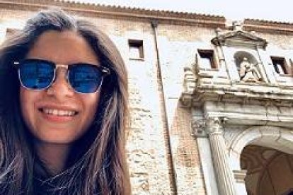 Por primera vez el público español puede acudir a actuaciones en directo de Kairy Marquez, una hermosa voz de la música católica hispana y evangelizadora