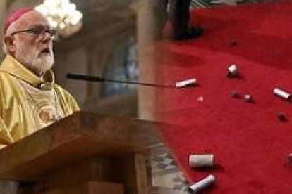 El ya arzobispo de Santiago de Chile, Celestino Aós, y en el suelo, los casquetes de latas lacrimógenas vacías -montaje fotográfico